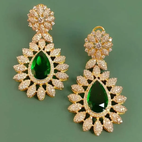 EMERALD GREEN EARRINGS