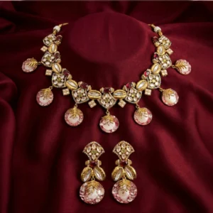 BOLD VISION NECKLACE