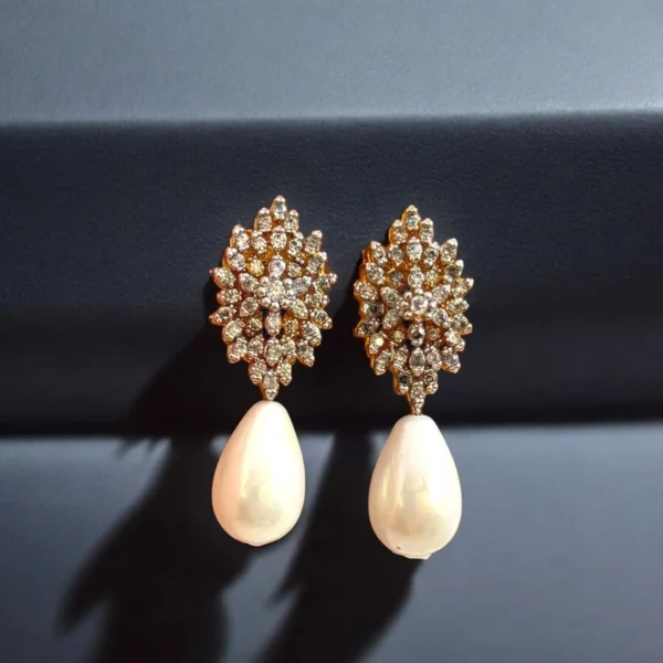 SPARK EAR STUDS