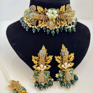 DELIGHTFUL NECKLACE SET 1