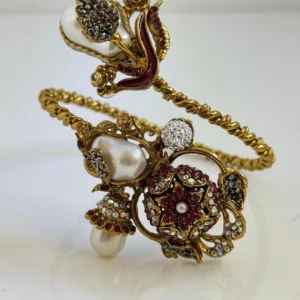 MAROON BANGLE