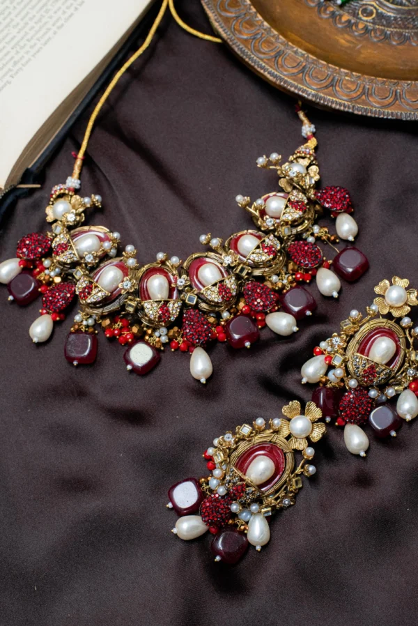 MAROON STONE SET