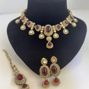 MAROON NECKLACE SET..