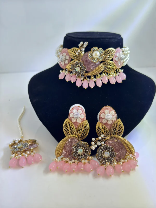 PEARLS NECKLACE SET