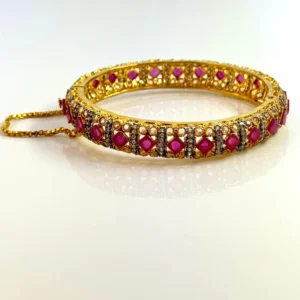 SQUARISH PINK BANGLE (1)