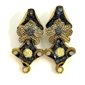 BLOSSOM BLACK EARRINGS...1