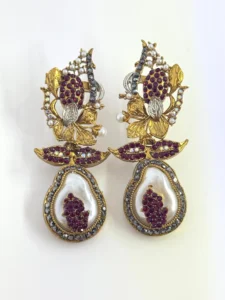 LEAFY MAROON EARRINGS..