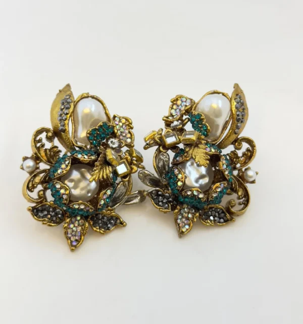 LOTUS EARRINGS EMERALD