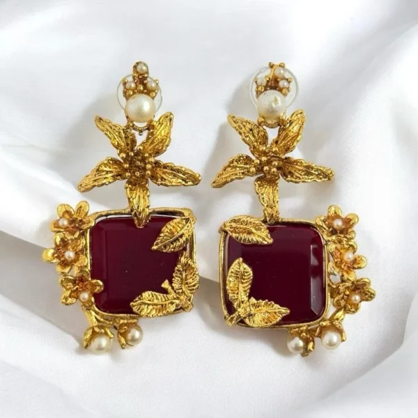 MAROON EAR STUDS