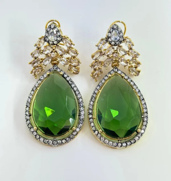 ROYAL GREEN EARRINGS