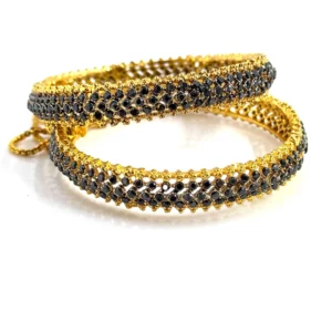 SHINE BLACK BANGLE