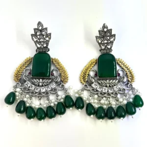 TRADITIONAL EMERALD EARRINGS