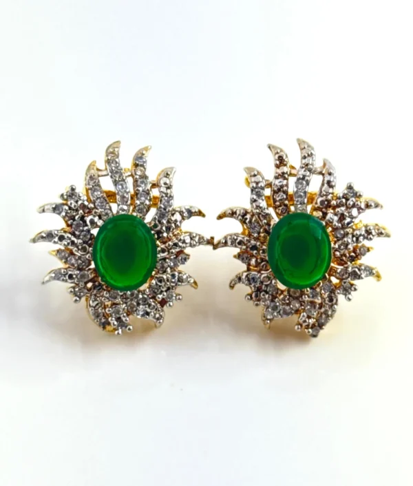 ZIRCONIAN GREEN EAR STUDS