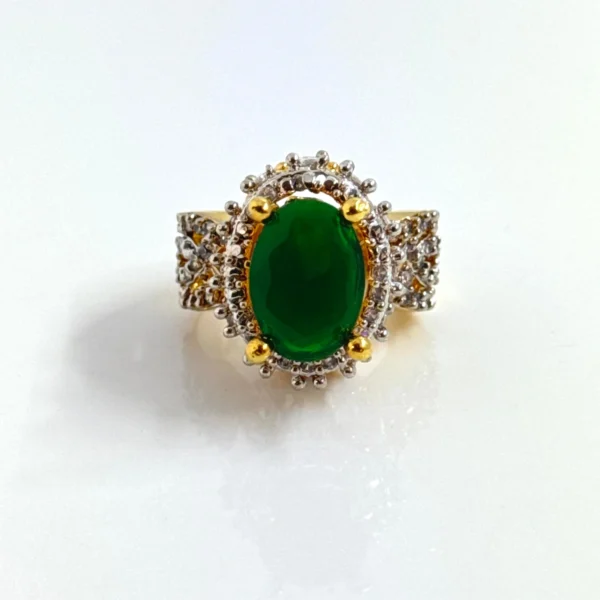 ZIROCONIAN GREEN RING