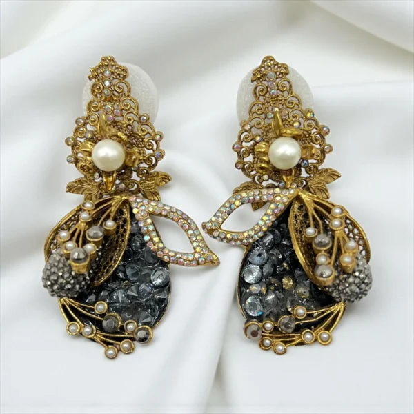 sleek blac earrings 2
