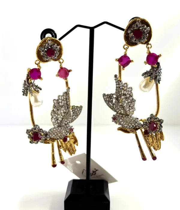 BIRD MAGENTA EARRINGS