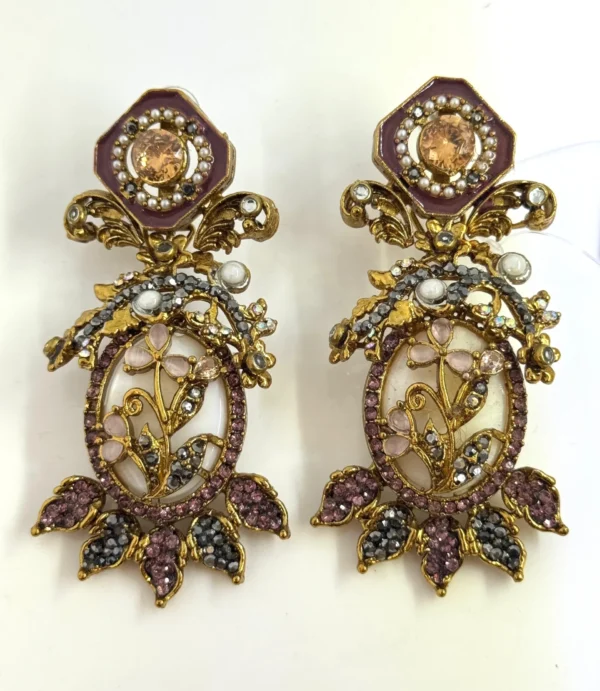 CLASSICAL LAVENDER EARRINGS