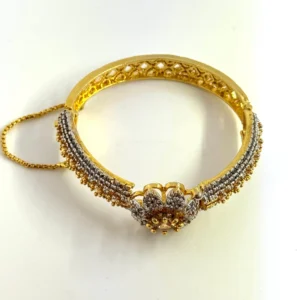 FLORAL CHAMPAGNE BANGLE.....