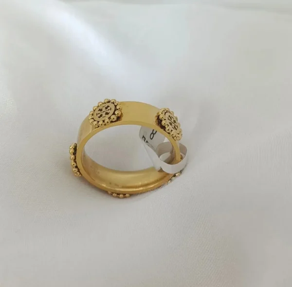 FLORAL RING..