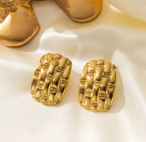 GOLDEN EARRINGS