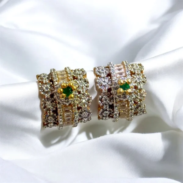 GREEN BLOSSOM EAR STUDS