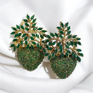 HEART GREEN EAR STUDS