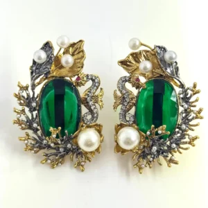 LEAFY GREEN EARRINGS 1