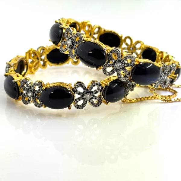 OVAL BLACK BANGLES...
