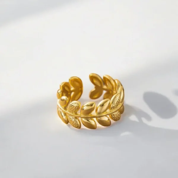PETAL GOLD RING