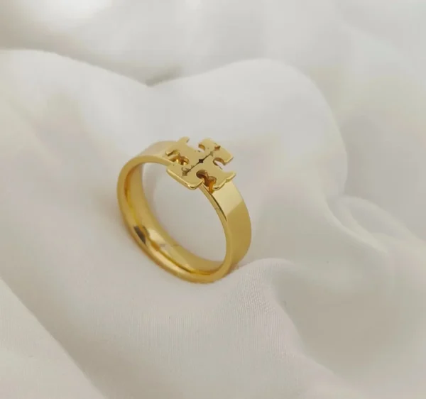 SHINY GOLDEN RING