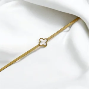 SIMPLE WHITE BRACELET