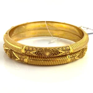 SPIRAL GOLD PLATED BANGLE