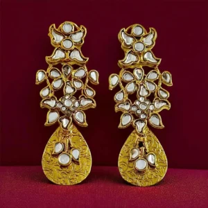 STYLISH GOLDEN EARRINGS