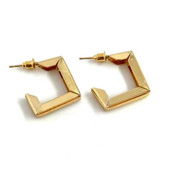 STYLO EARRINGS ..