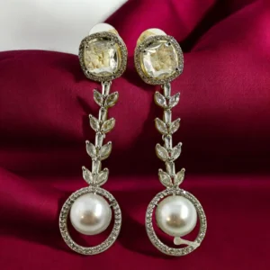 WHITE PEARL EARRINGS