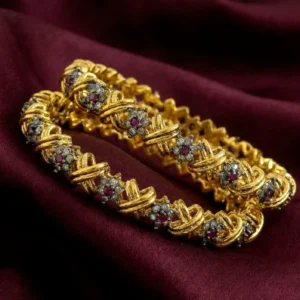 ADORABLE MAROON BANGLES