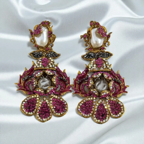PETAL MAGENTA ERRINGS