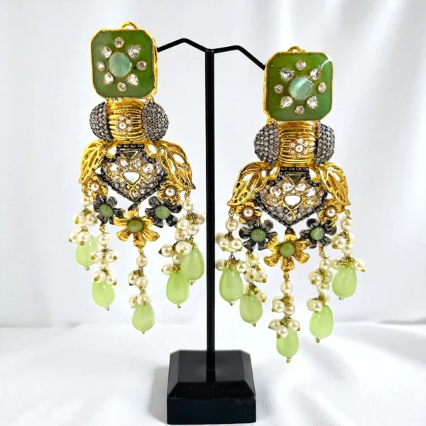 PISTACHIO EARRINGS