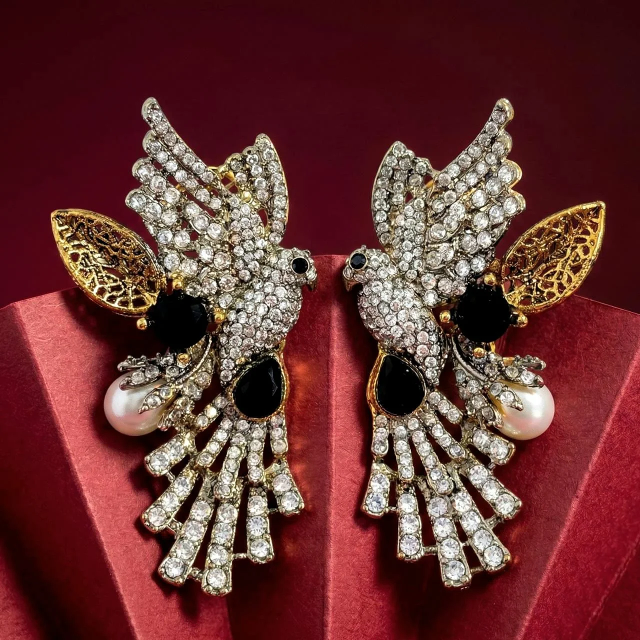 SPARROW BLACK EARRINGS