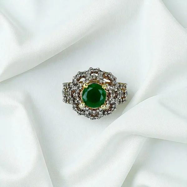 CIRCULAR GREEN RING