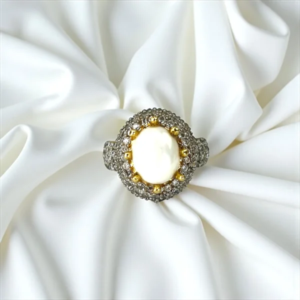 CIRCULAR WHITE RING 1