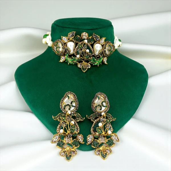EMERALD CHOKER SET 2