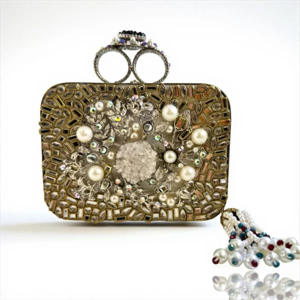 GLITTER GRACE CLUTCH
