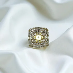 OPAL WHITE RING