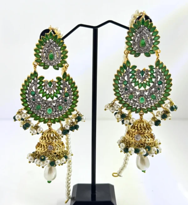 OPULENT GREEN EARRINGS