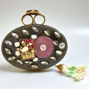 STONY GREY CLUTCH