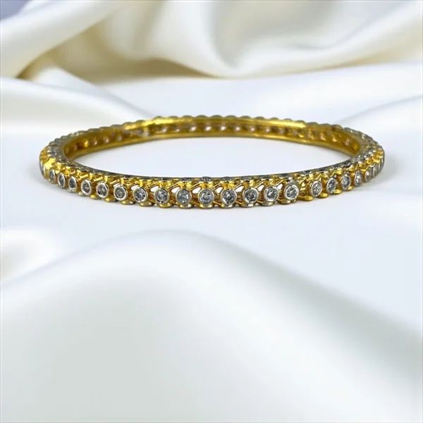 BEADED WHITE BANGLE