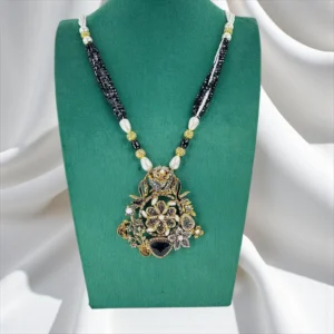 BLACK FLORAL MALA