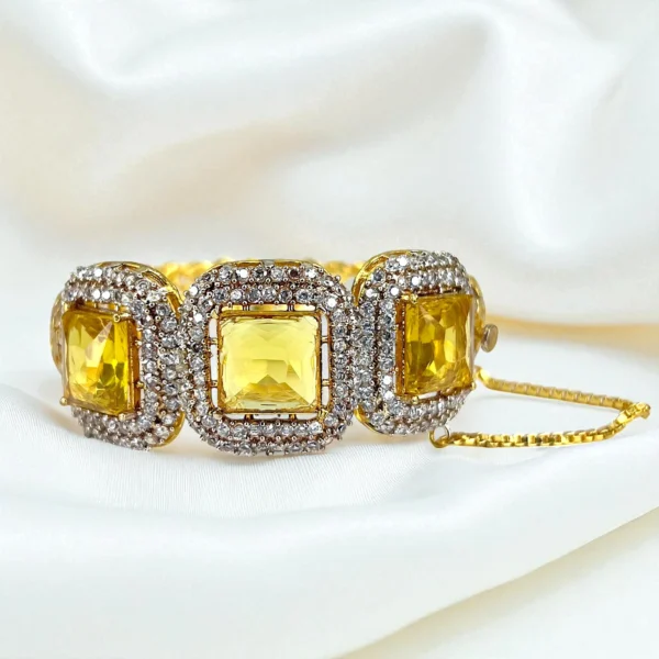 BRIGHT GOLD BANGLE