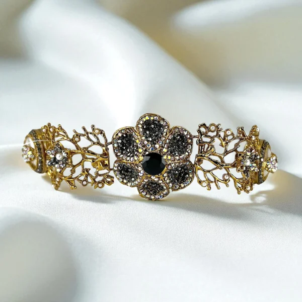 FLORAL BLACK BRACELET